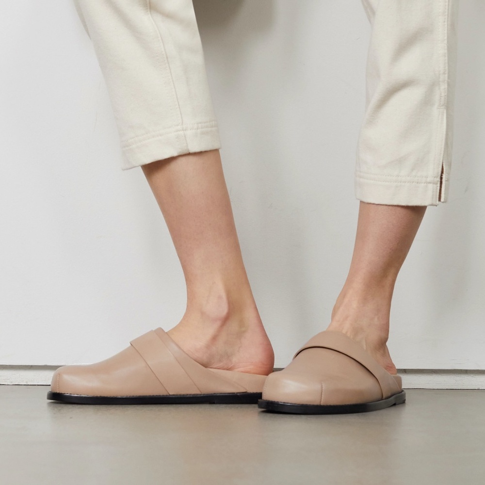 PORTE & PAIRE X The Frankie Shop tan calf leather slippers slip on clogs 38.5